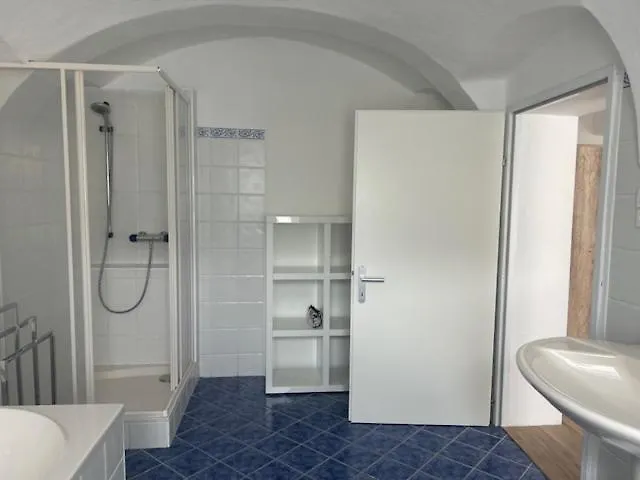 Spitz West Holiday home